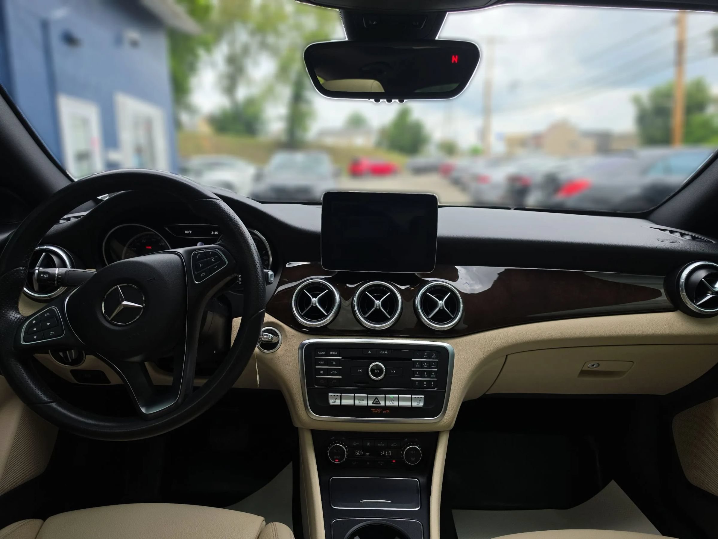 Used 2017 Mercedes-Benz CLA 250 4MATIC image 31