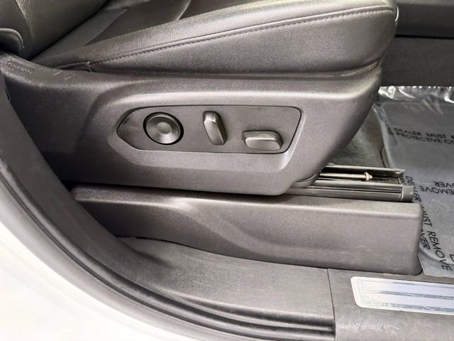 Used 2024 GMC Sierra 3500 SLT w/ SLT Premium Package image 26