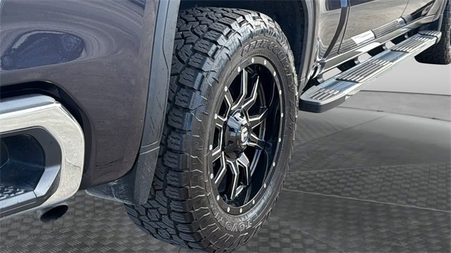 Used 2022 GMC Sierra 1500 SLT image 12