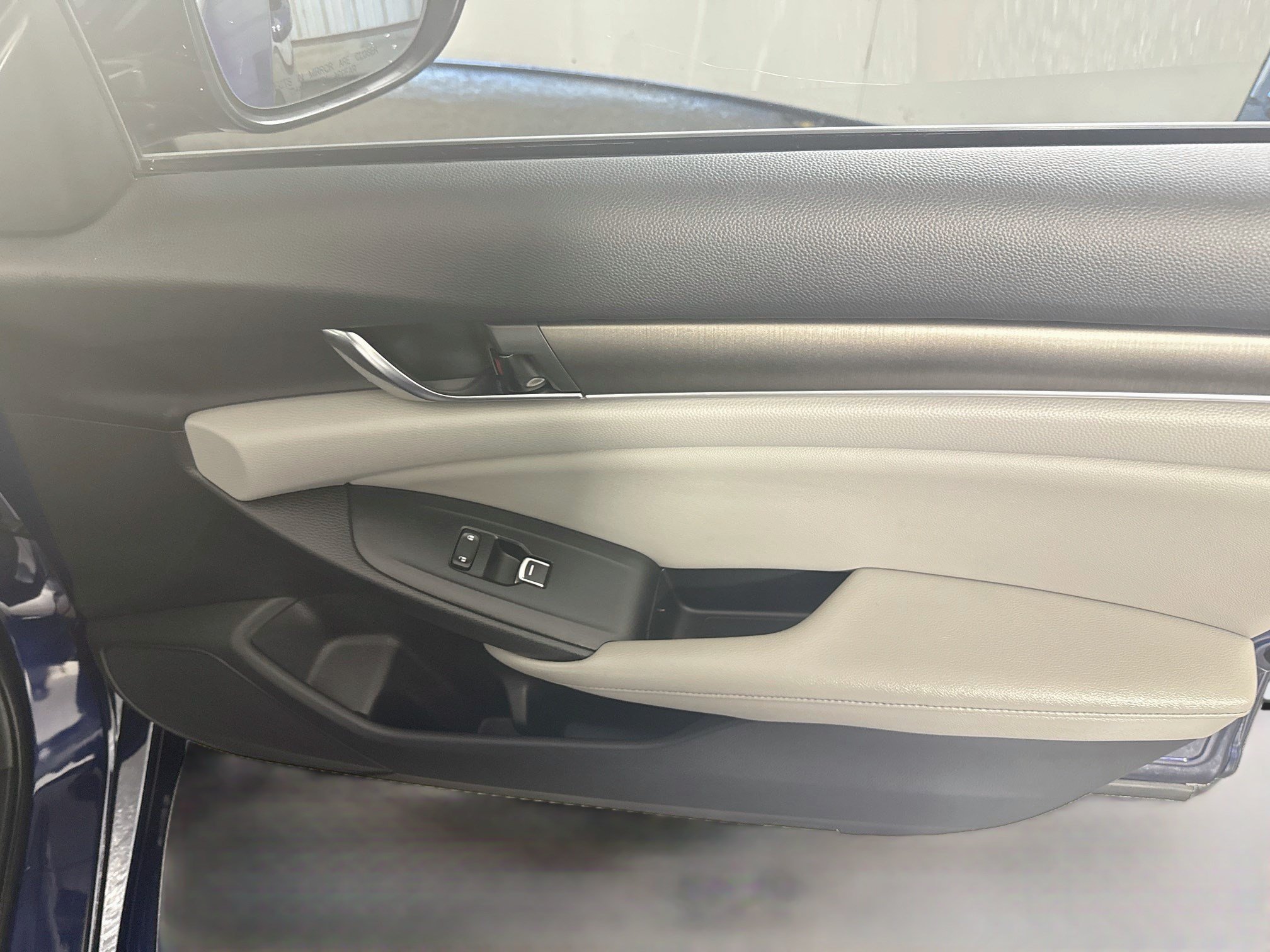 Used 2019 Honda Accord LX image 31