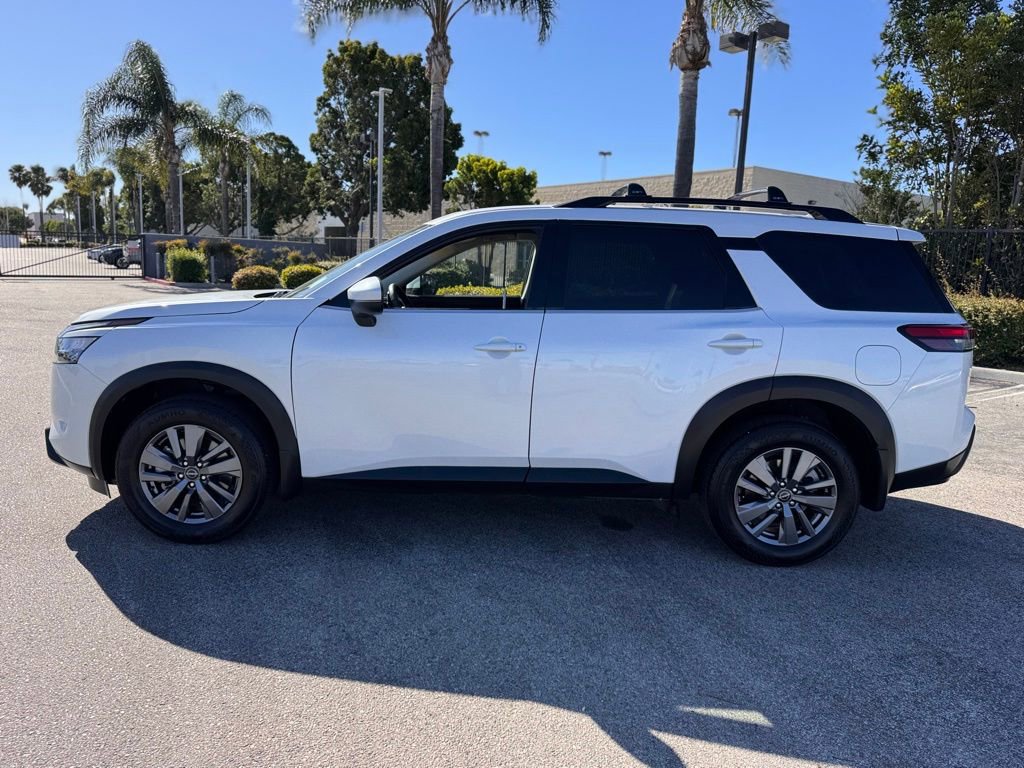 New 2025 Nissan Pathfinder SV image 5