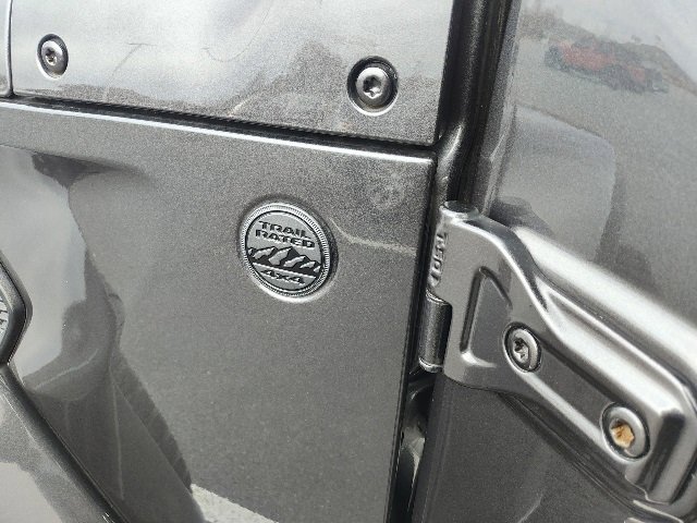 Used 2020 Jeep Wrangler Unlimited Sahara image 20