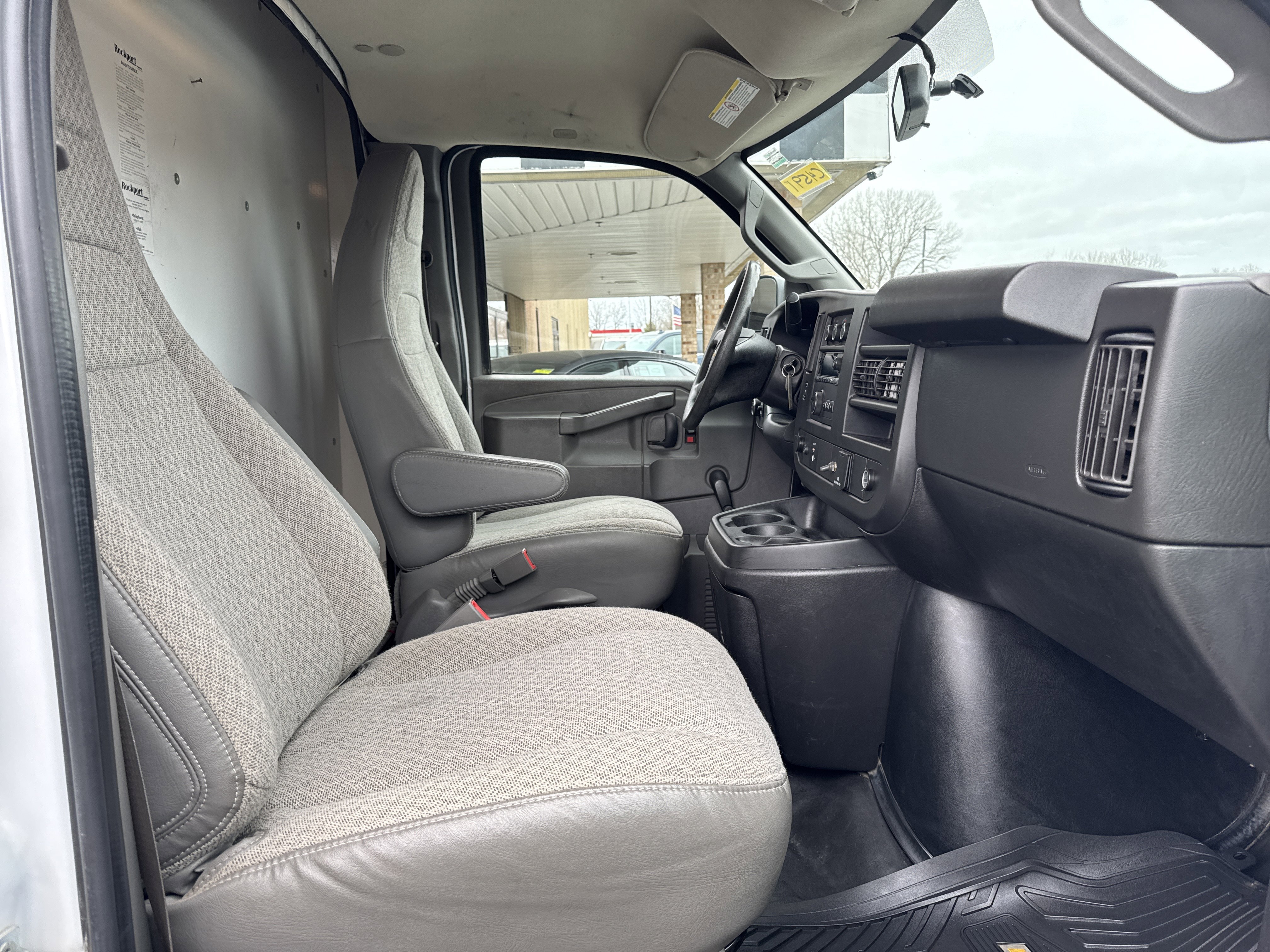 Used 2019 Chevrolet Express 3500 w/ Driver Convenience Package RWD image 21