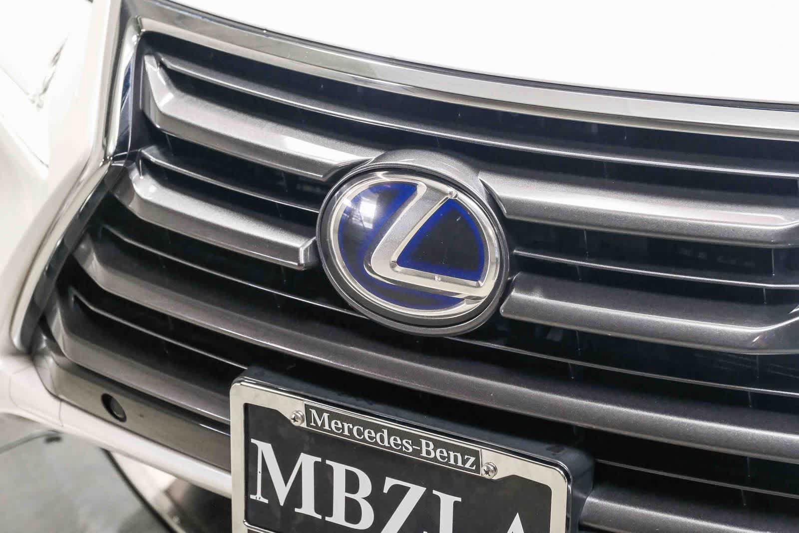 Used 2016 Lexus NX 300h AWD w/ Premium Package image 13