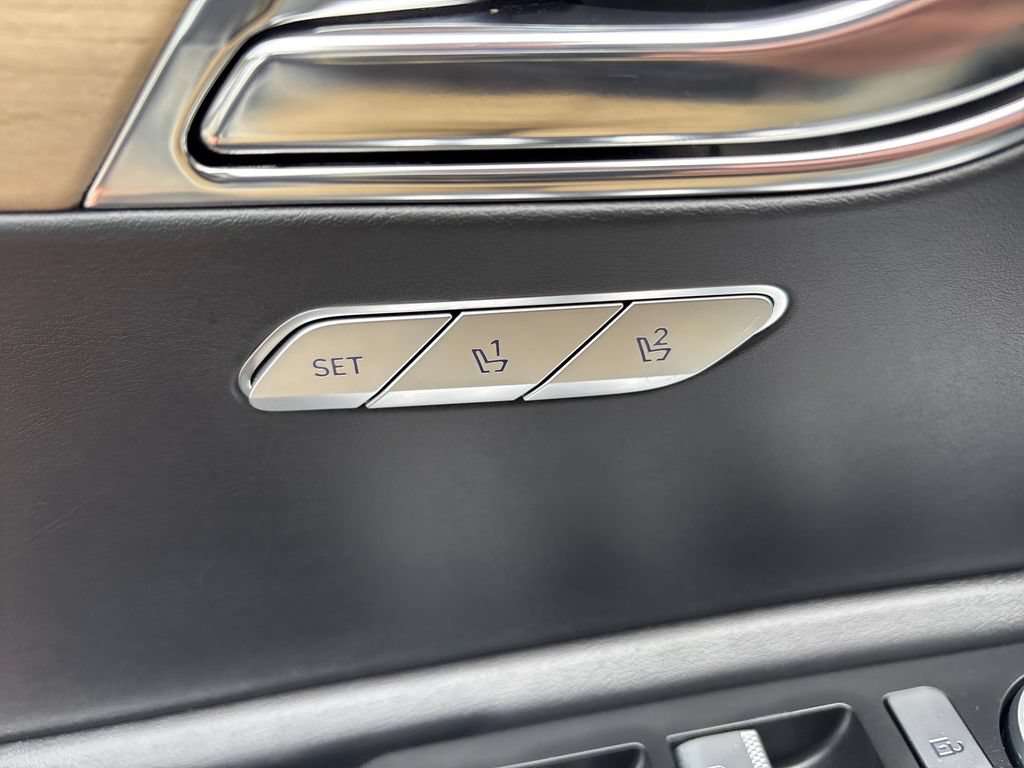 Used 2024 Genesis GV80 3.5T Advanced AWD/4WD image 14
