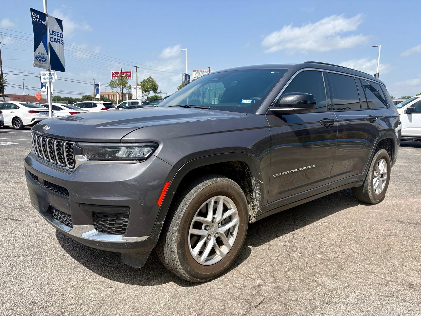 Used 2024 Jeep Grand Cherokee L Laredo RWD image 7