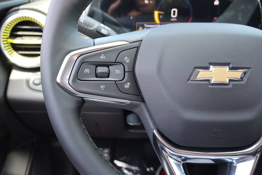 New 2026 Chevrolet Trax LT w/ LT Convenience Package FWD image 8