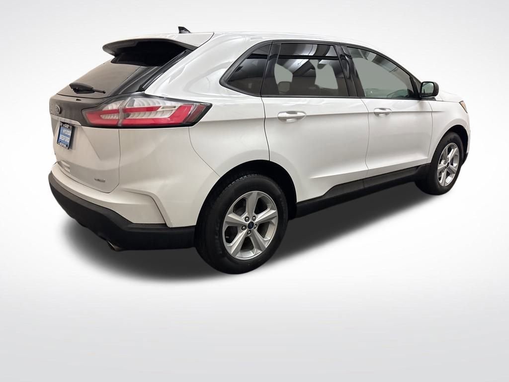 Used 2019 Ford Edge SE image 5