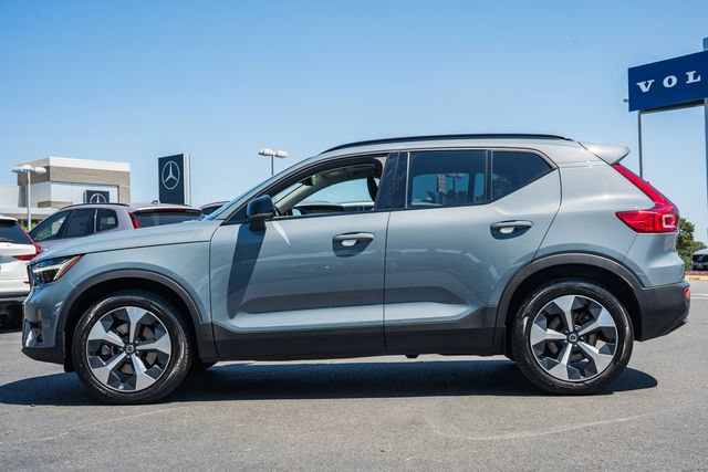 Certified 2023 Volvo XC40 B5 Plus w/ Climate Package AWD/4WD image 4