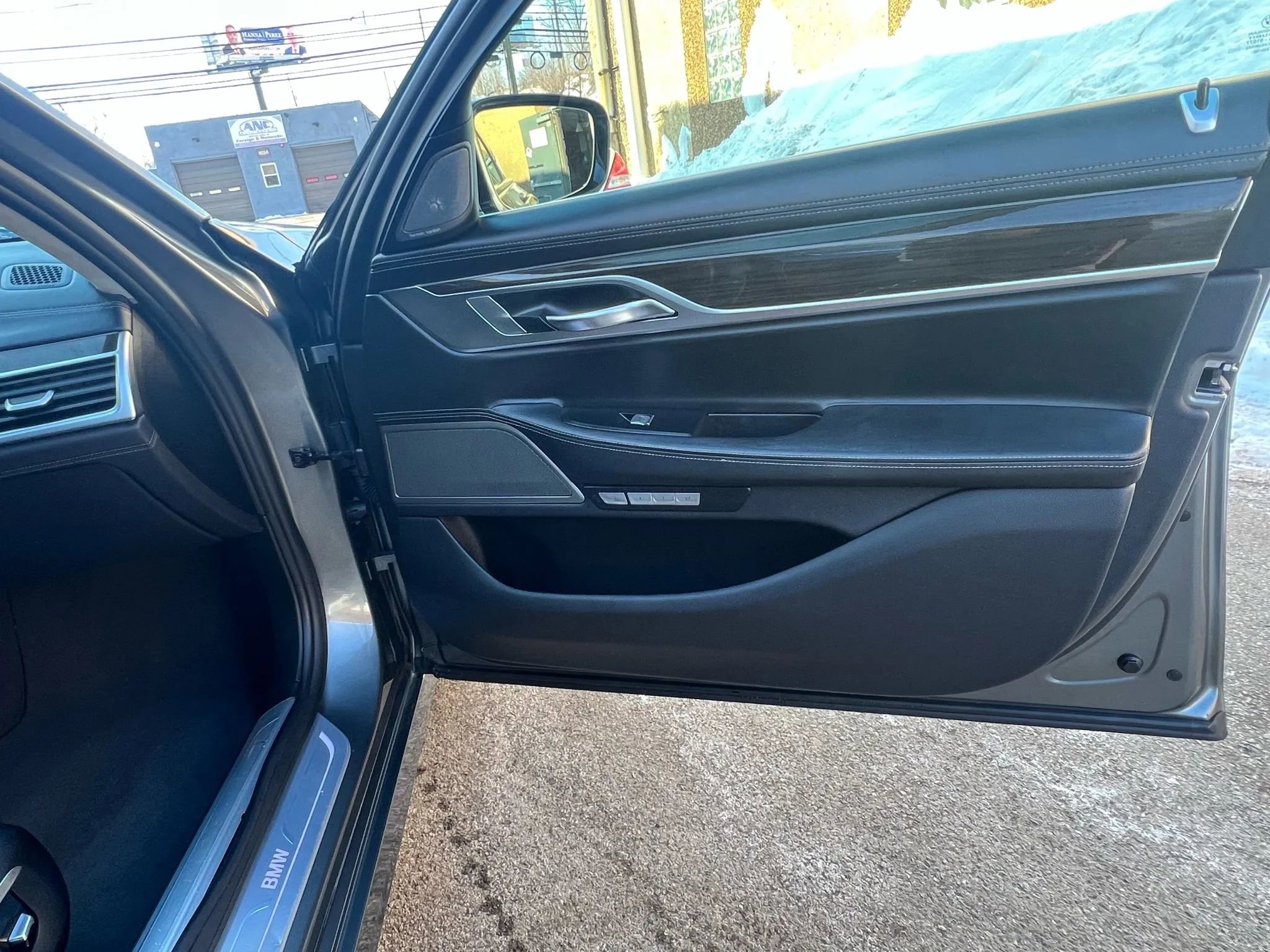 Used 2016 BMW 750i xDrive 750i xDrive Sedan 4D image 31