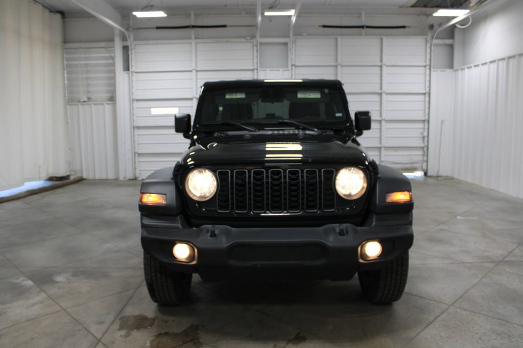 Used 2024 Jeep Wrangler Sport S image 3