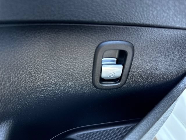 Used 2025 Mercedes-Benz C 300 4MATIC Sedan image 29
