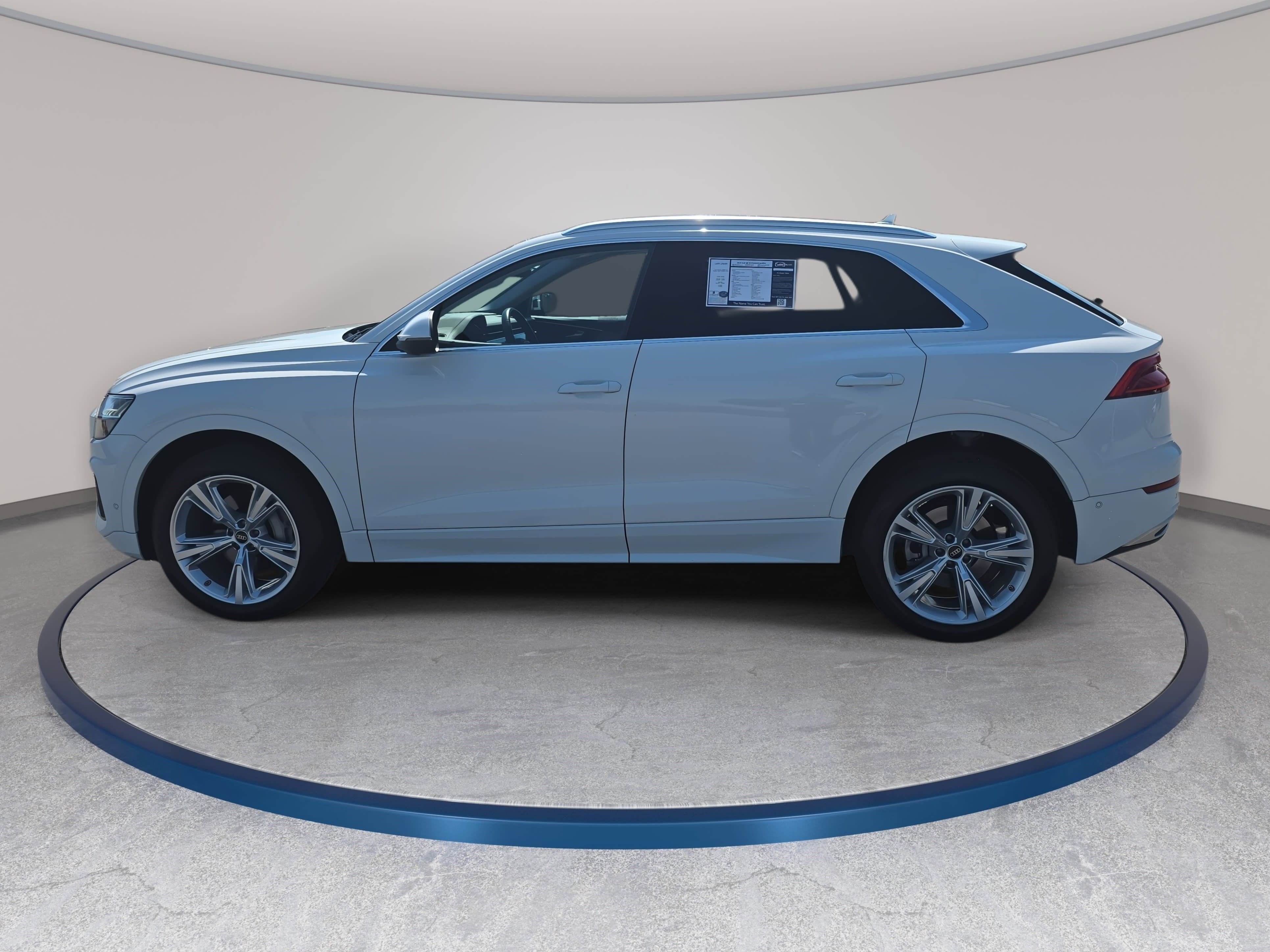 Used 2023 Audi Q8 Premium image 8