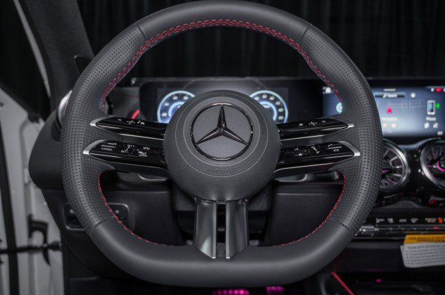 New 2025 Mercedes-Benz EQB 300 4MATIC image 23