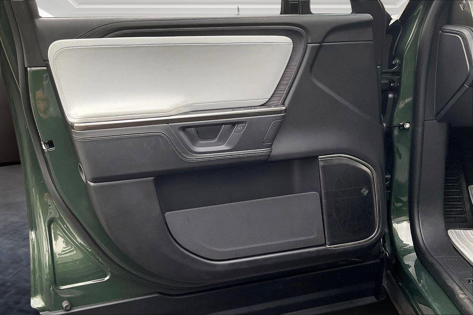 Used 2025 Rivian R1T Adventure image 18