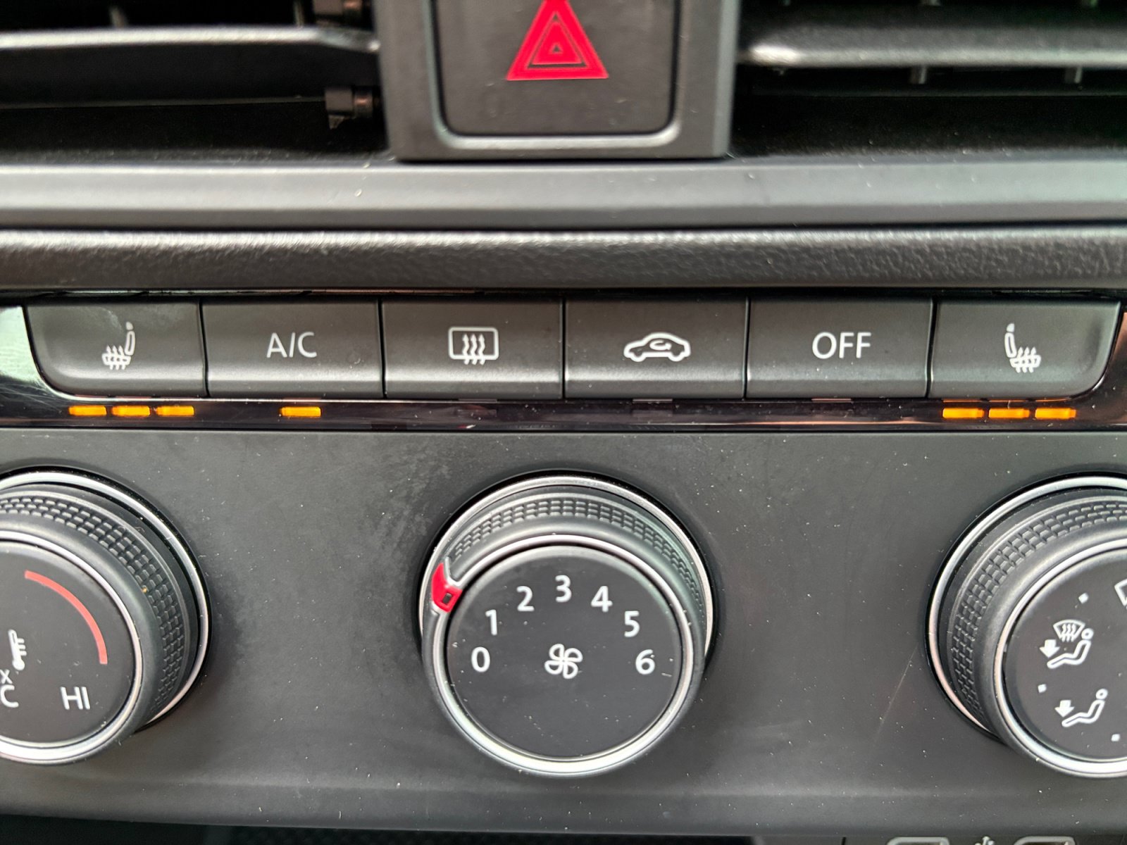 Certified 2024 Volkswagen Jetta Sport FWD image 21