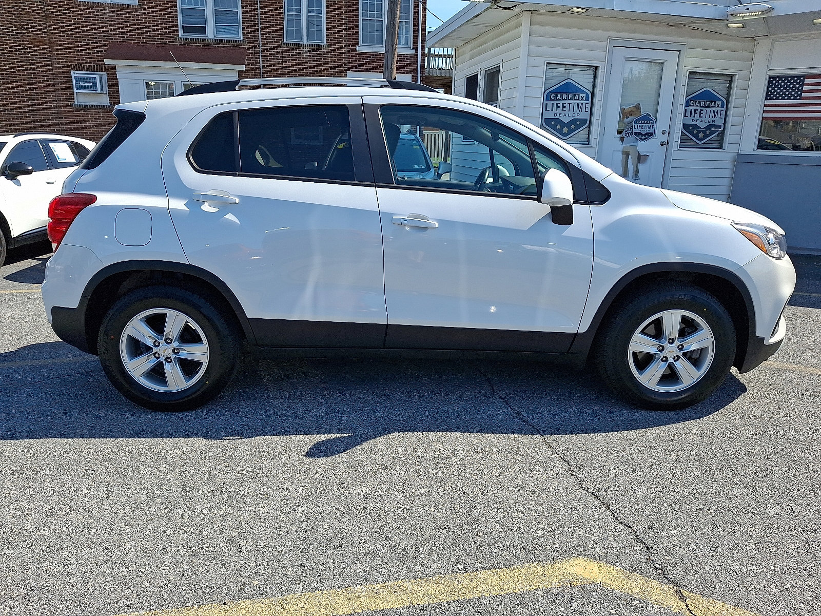 Used 2021 Chevrolet Trax LT w/ Driver Confidence Package FWD image 6