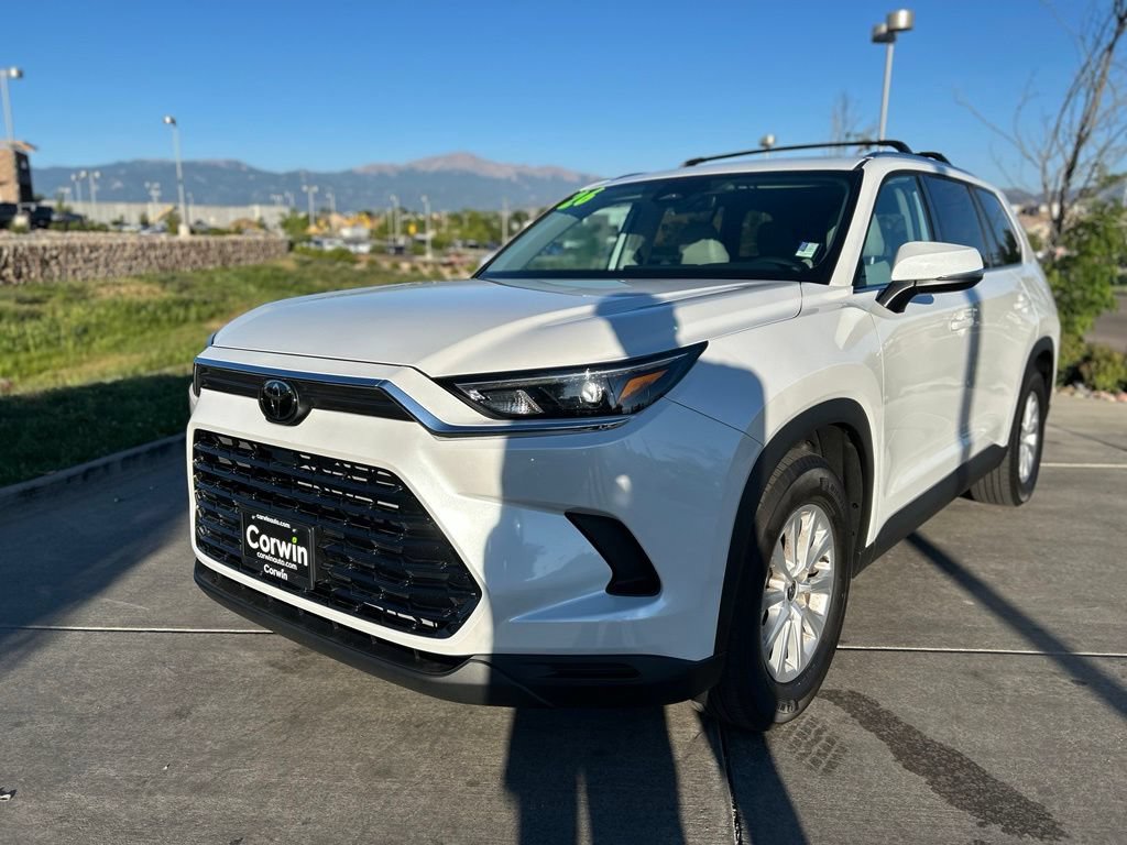 Used 2026 Toyota Grand Highlander AWD image 3