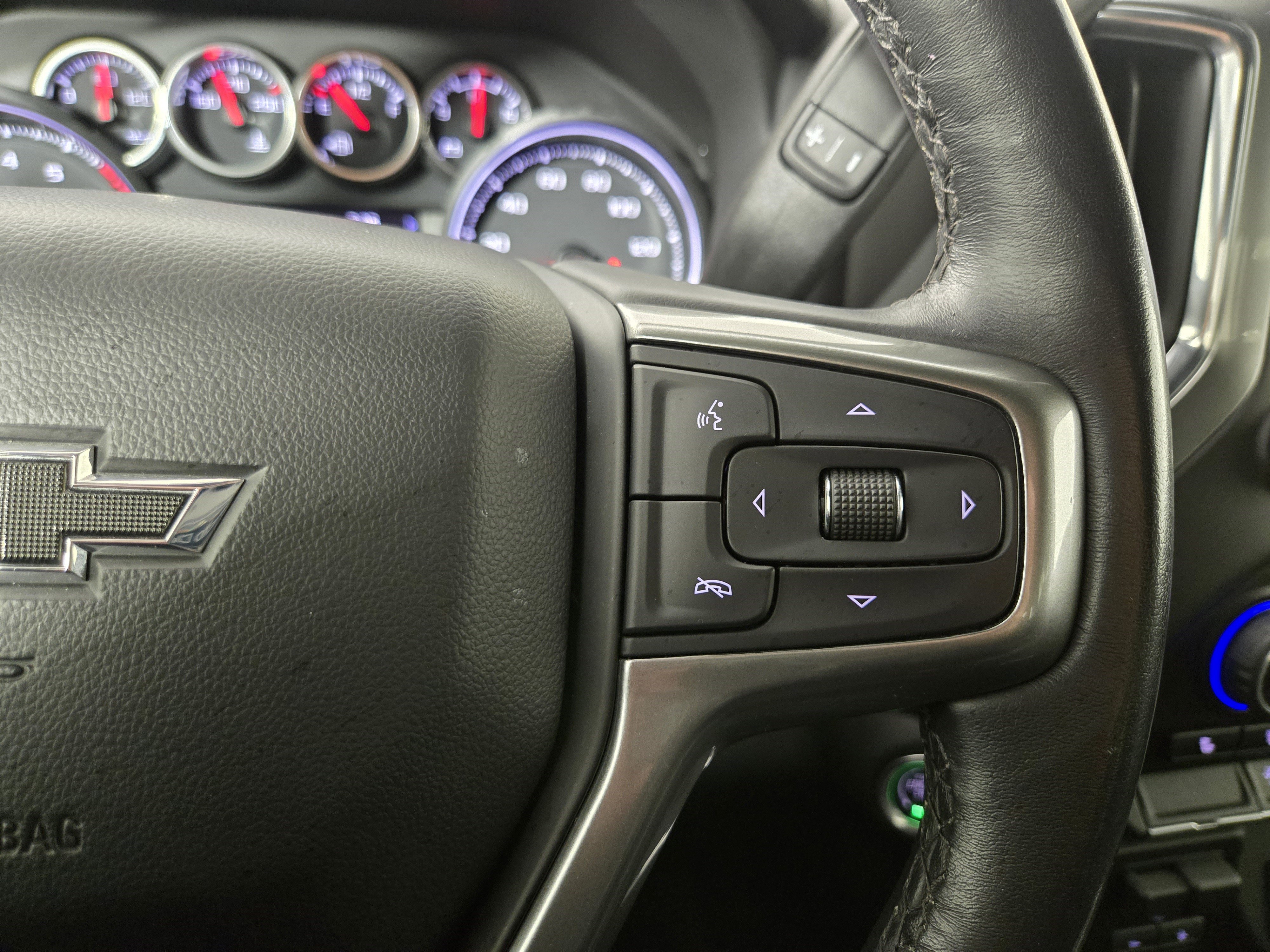 Used 2022 Chevrolet Silverado 1500 LT Trail Boss w/ Convenience Package II image 17