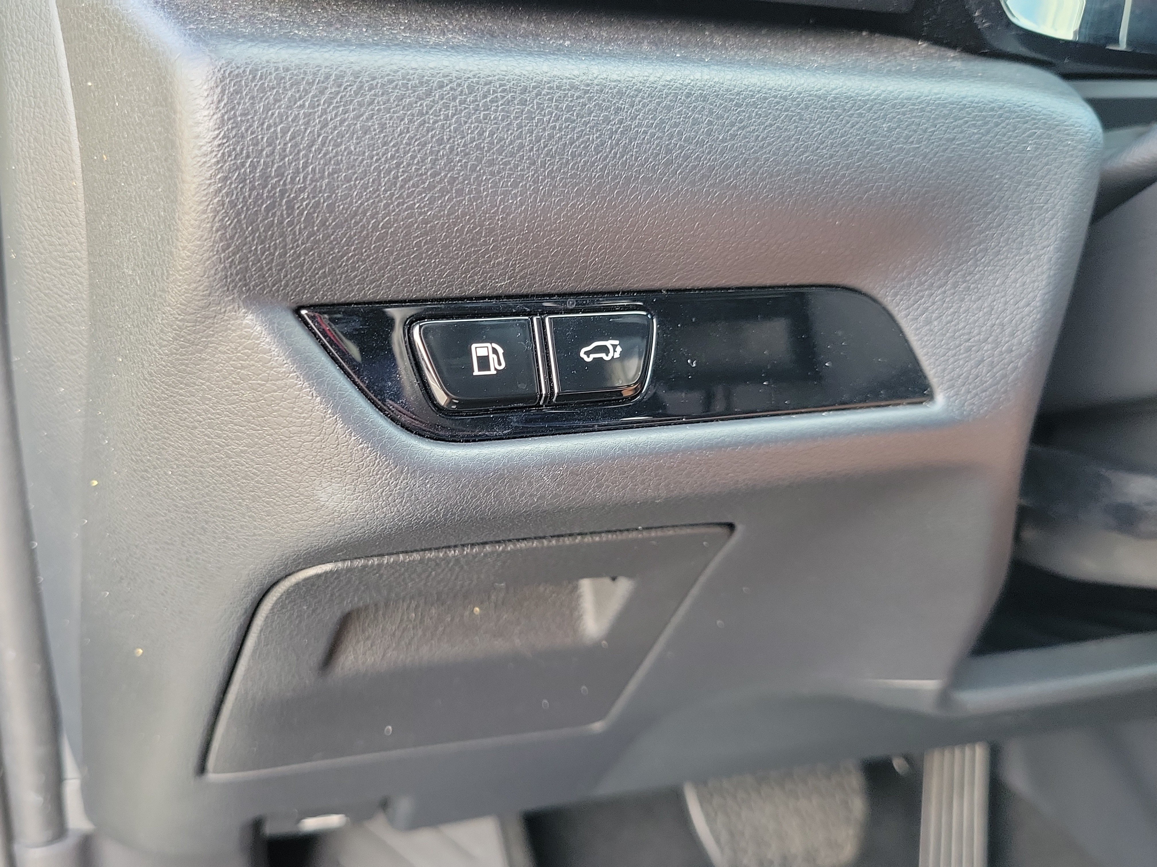 Used 2024 Lexus NX 250 FWD w/ Towing Package (2000 Lbs) image 32