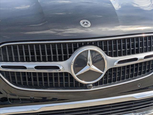 Used 2024 Mercedes-Benz GLC 300 4MATIC image 25