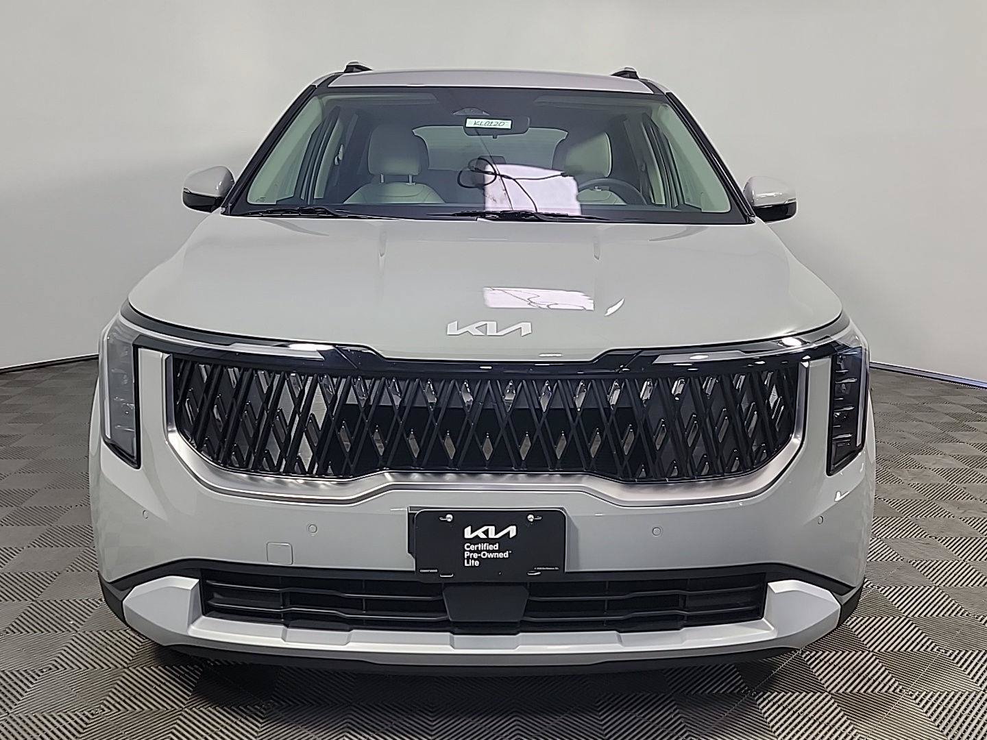 Used 2026 Kia Carnival EX FWD image 13