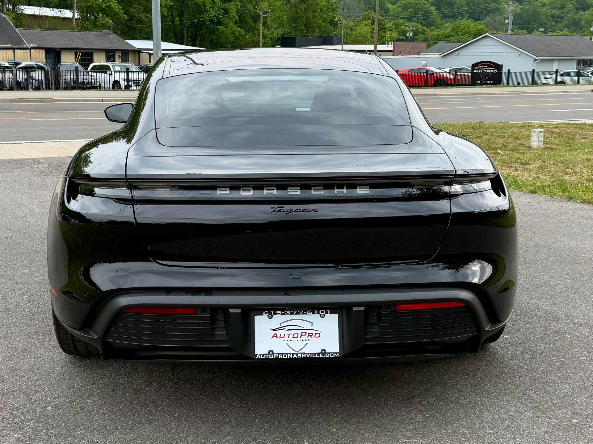 Used 2021 Porsche Taycan RWD image 5