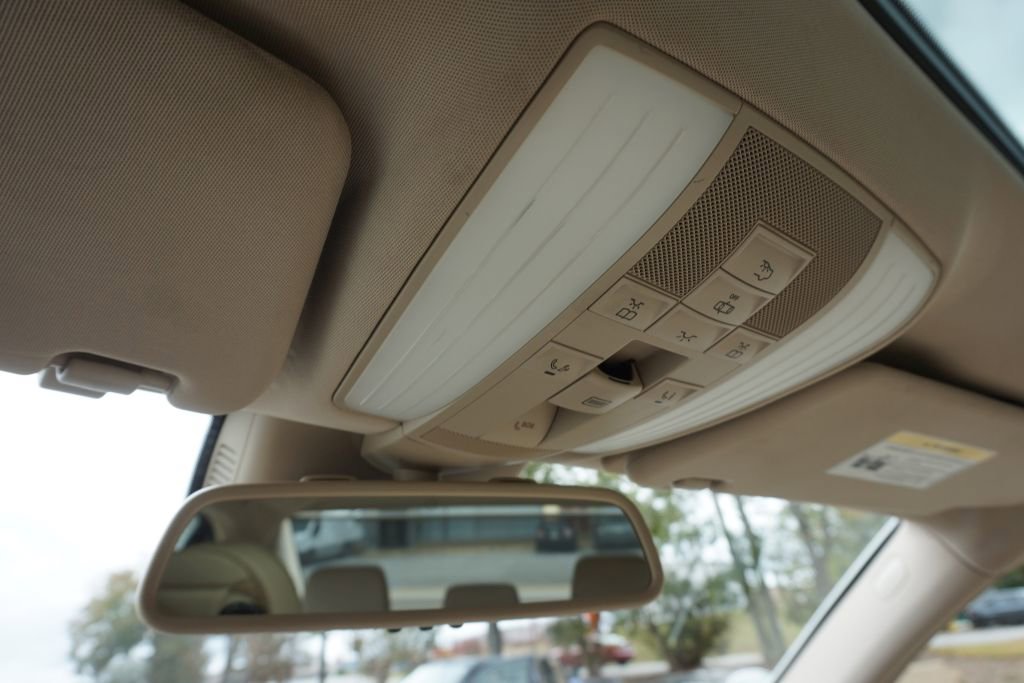 Used 2015 Mercedes-Benz E 350 Sedan image 44
