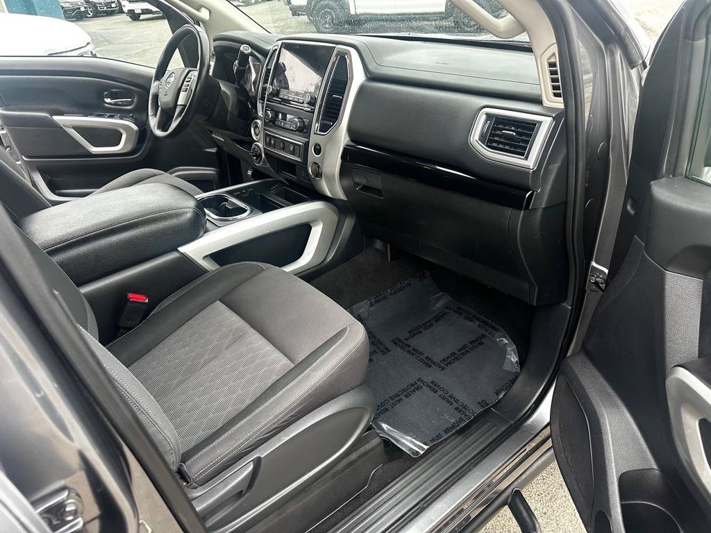 Used 2021 Nissan Titan SV w/ SV Convenience Package AWD/4WD image 12