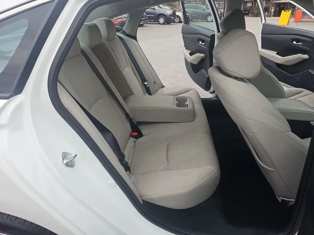 Used 2024 Honda Accord LX image 18