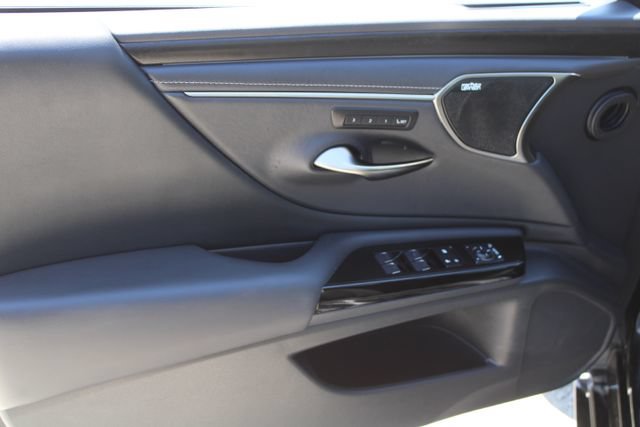 Used 2024 Lexus ES 300h w/ Accessory Package (Z1) FWD image 12