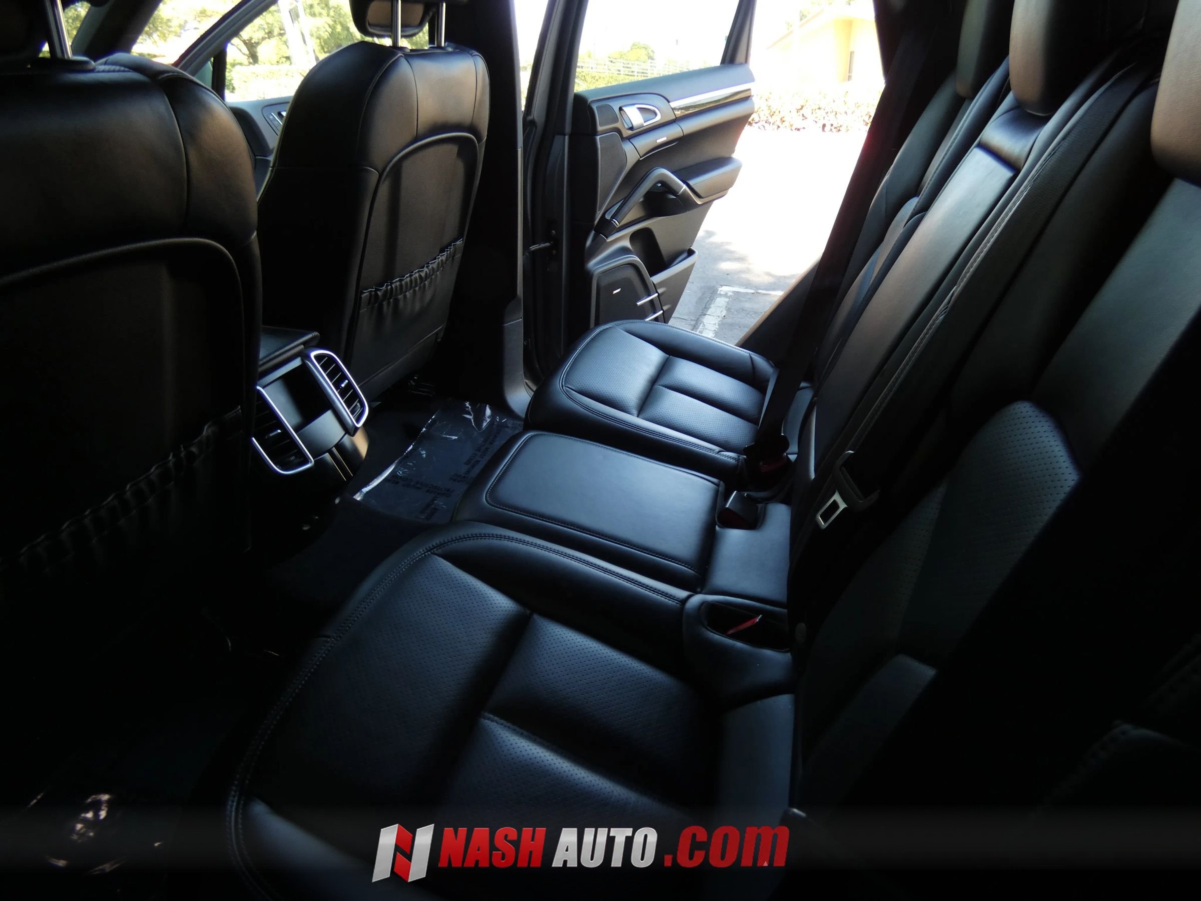 Used 2018 Porsche Cayenne AWD/4WD image 42
