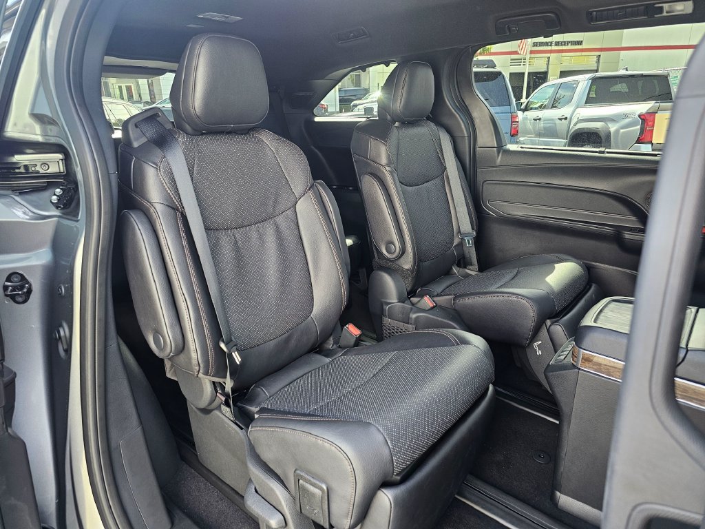 New 2026 Toyota Sienna Platinum AWD/4WD image 12