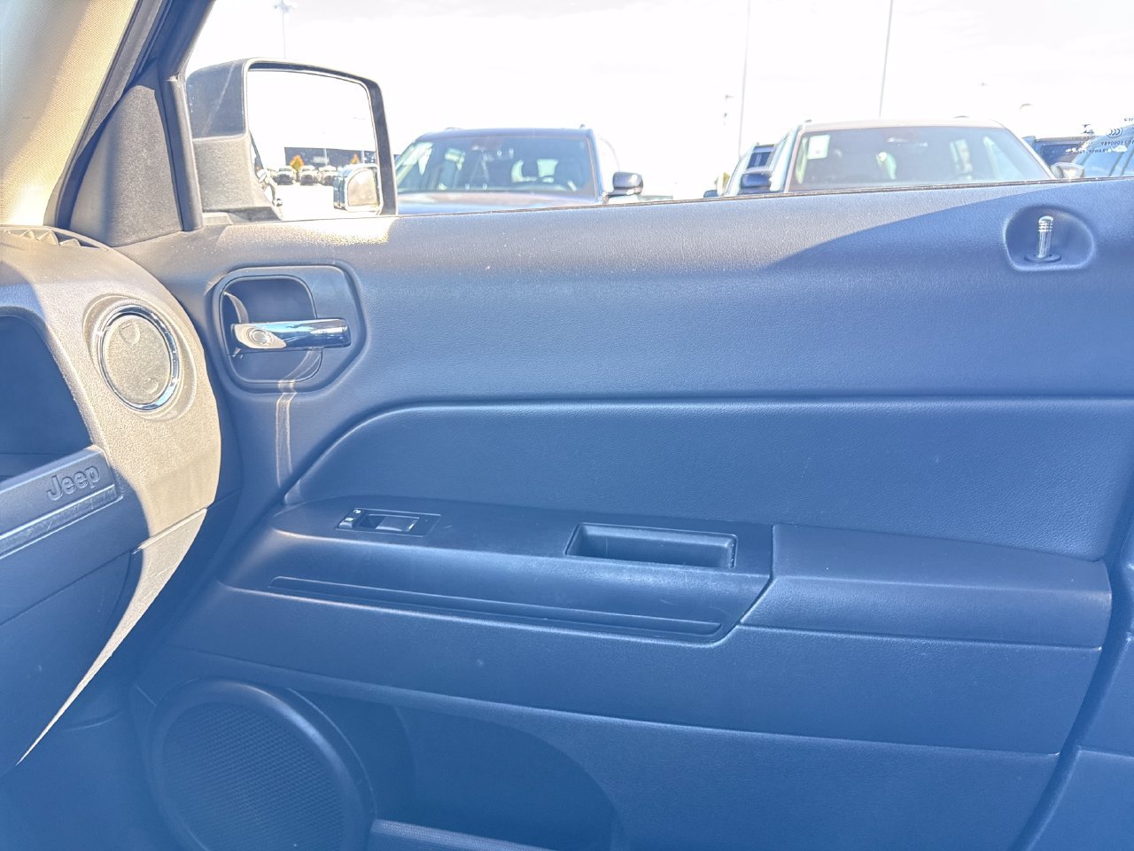 Used 2015 Jeep Patriot High Altitude AWD/4WD image 21