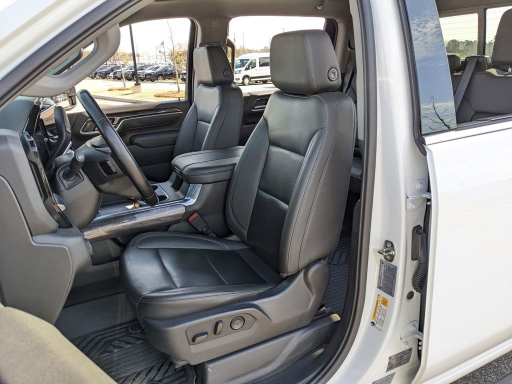 Used 2024 Chevrolet Silverado 2500 LTZ w/ LTZ Plus Package image 46