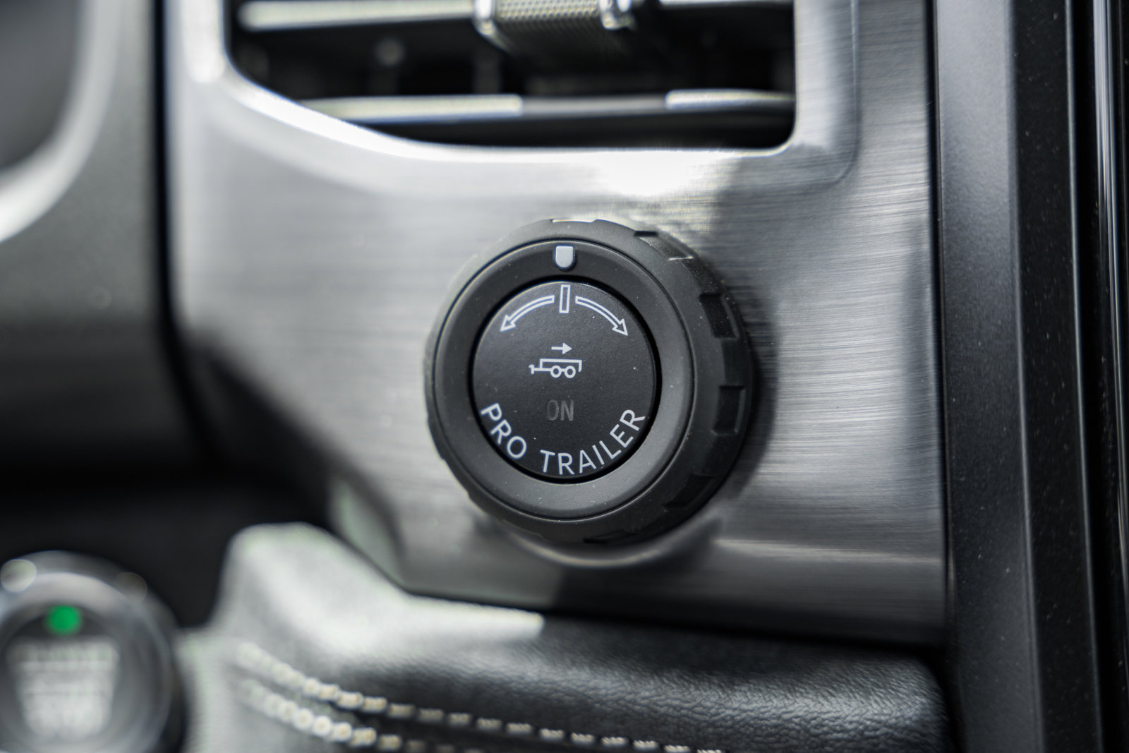 New 2025 Ford F150 Lightning Flash image 31