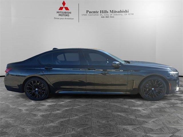 Used 2022 BMW 740i w/ M Sport Package image 4