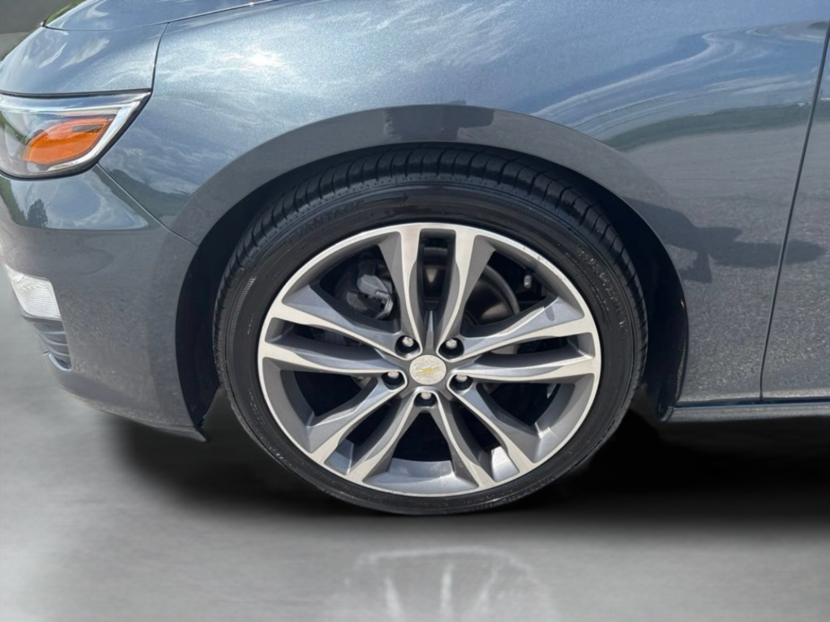Used 2021 Chevrolet Malibu LT FWD image 31