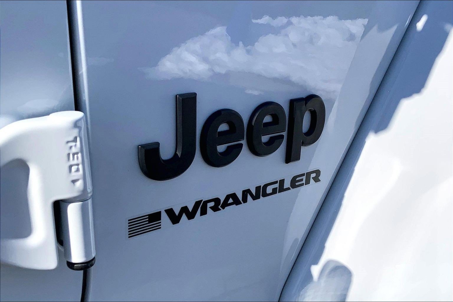 Used 2025 Jeep Wrangler Sahara w/ Safety Group image 28