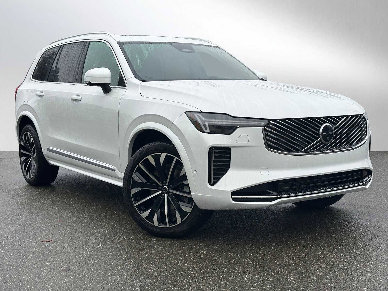 New 2026 Volvo XC90 B6 Plus w/ Protection Package Premier