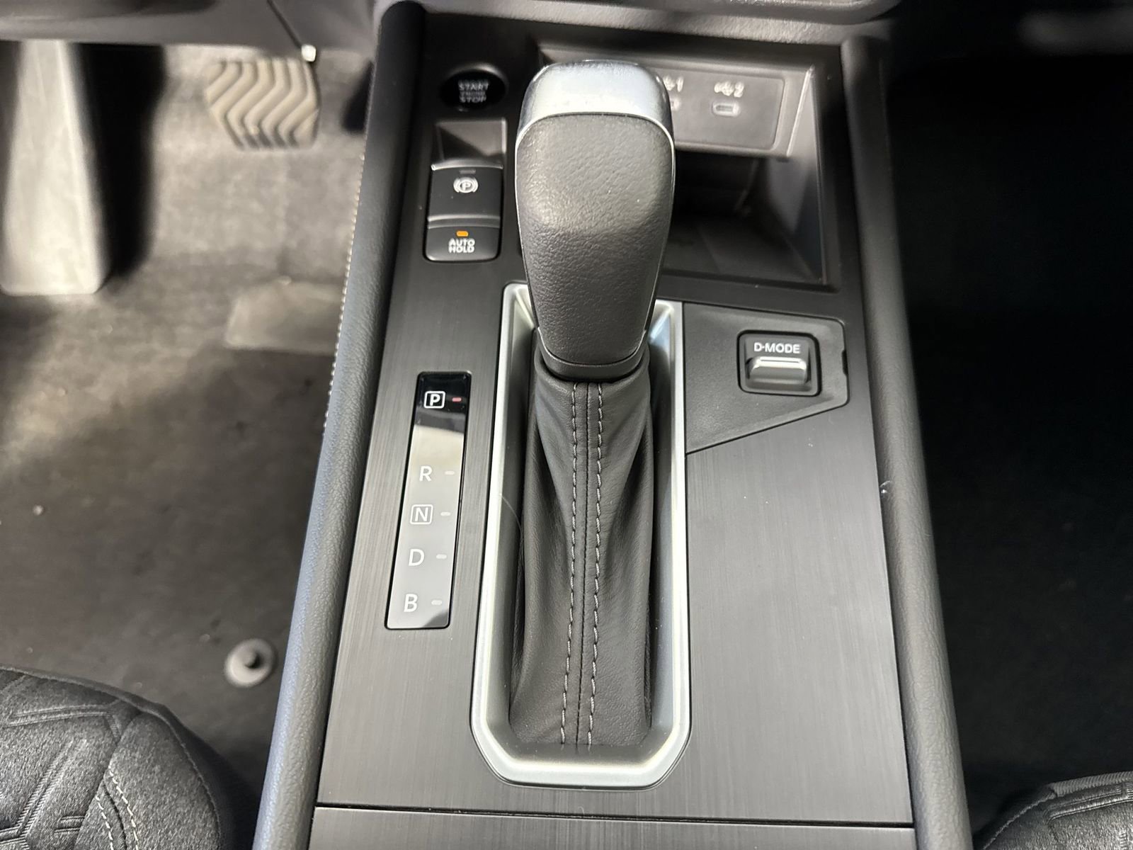 New 2025 Nissan Kicks SV image 17