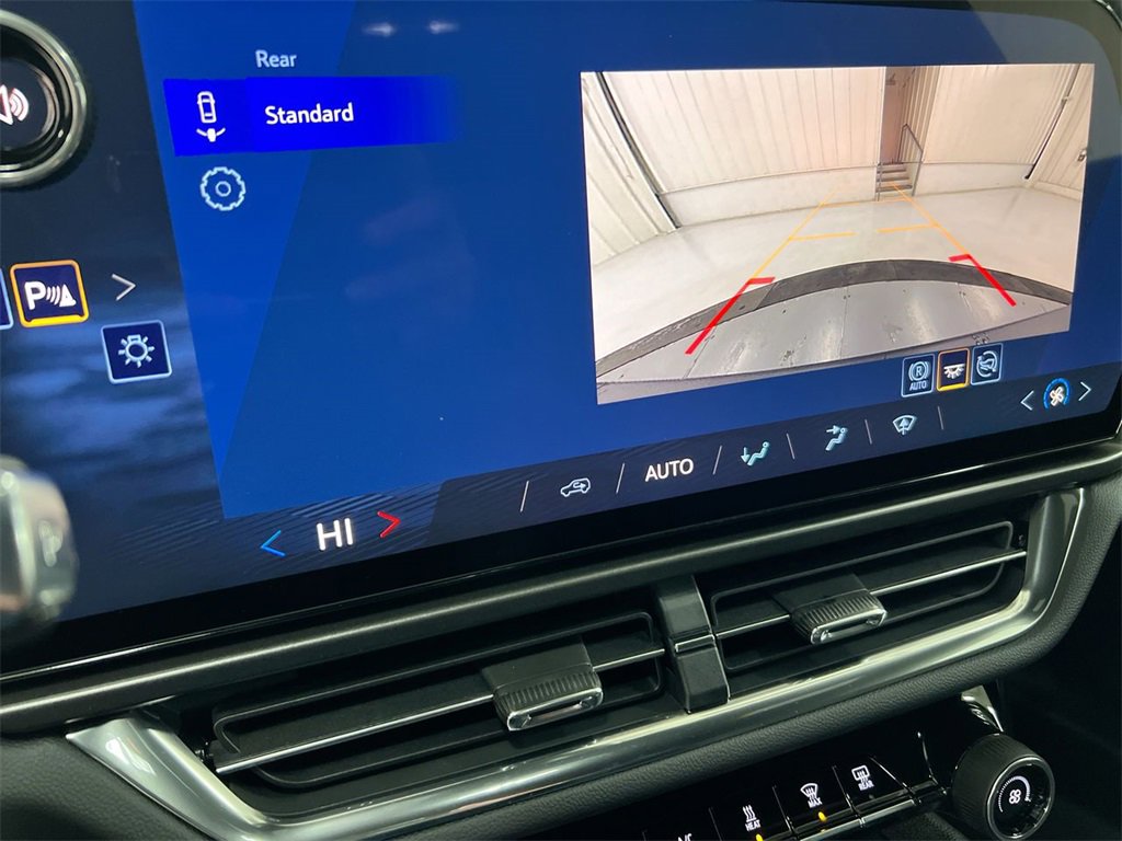 New 2026 Chevrolet Equinox EV LT image 15