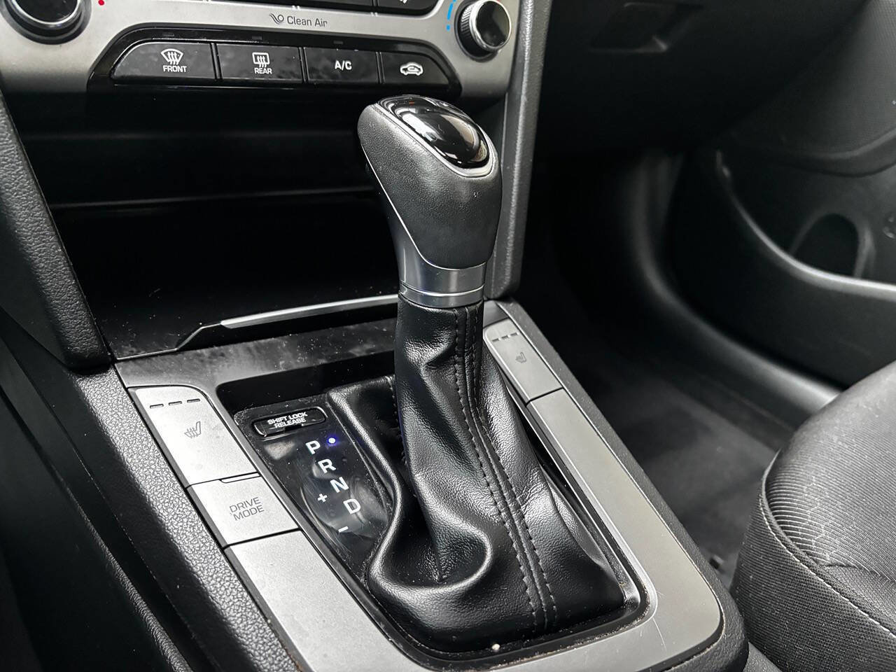 Used 2017 Hyundai Elantra Value Edition image 29