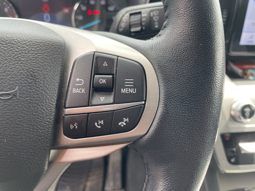Used 2022 Ford Explorer XLT w/ Equipment Group 202A AWD/4WD image 19