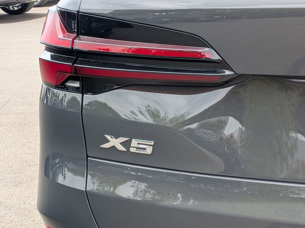 New 2026 BMW X5 xDrive50e image 24