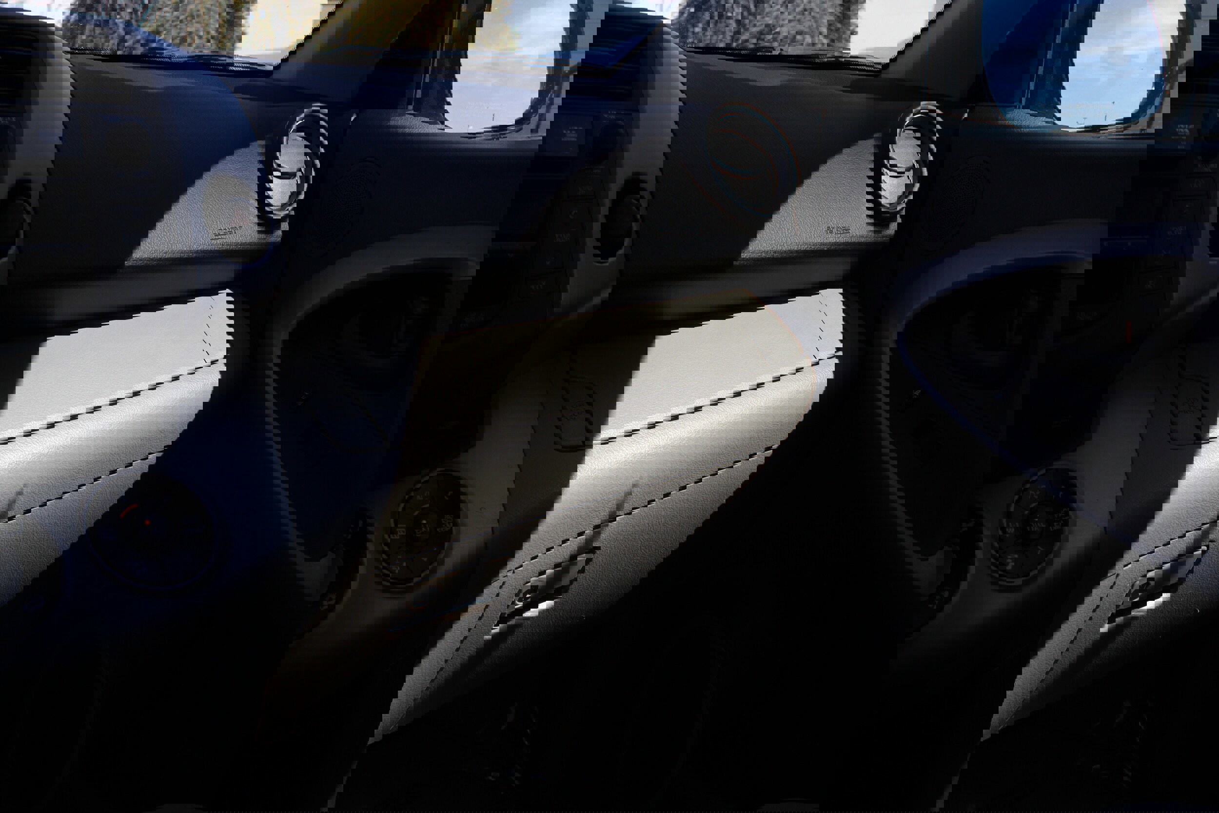 Used 2007 Toyota RAV4 Limited image 33