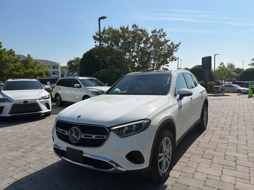 Used 2023 Mercedes-Benz GLC 300 4MATIC image 22