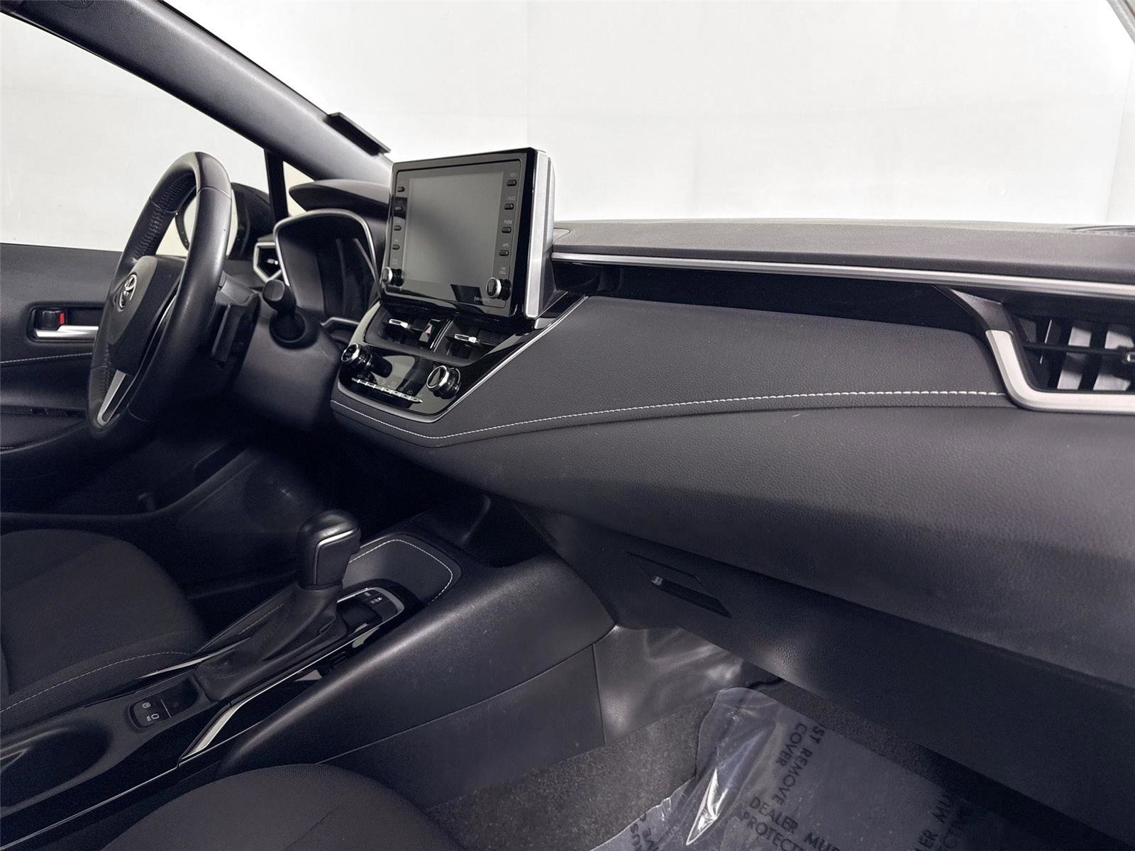 Used 2022 Toyota Corolla SE image 39