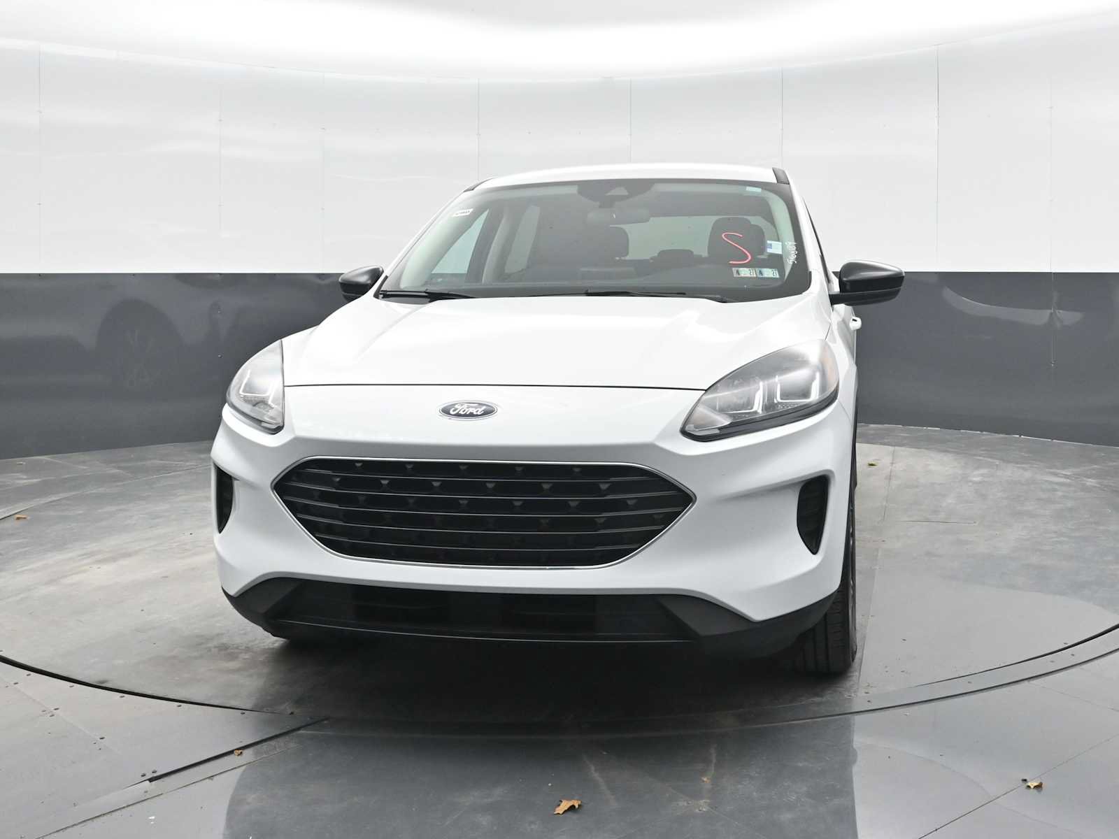 Used 2021 Ford Escape SE w/ SE Sport Appearance Package AWD/4WD image 5