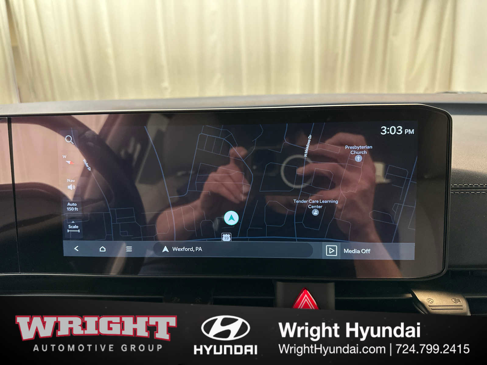 Used 2025 Kia Carnival EX FWD image 26